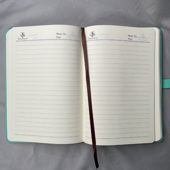 Tiffany VIP Notebook Journal with Magnetic Closure - Picture 6 of 11